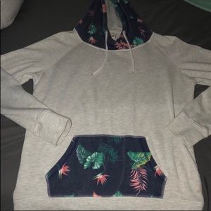 White Zumiez Hoodie 🌺
